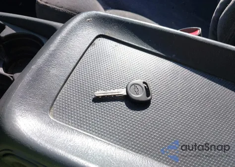 2004 Chevrolet Silverado из США, поврежденный, VIN 1GCEK19V44E136371